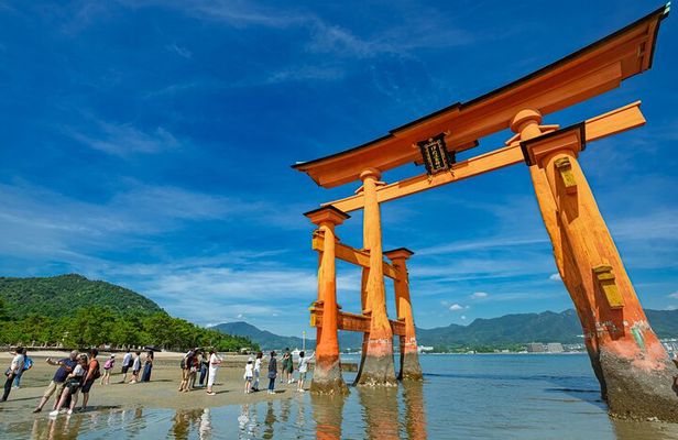 Full Day Hiroshima and Miyajima Tour