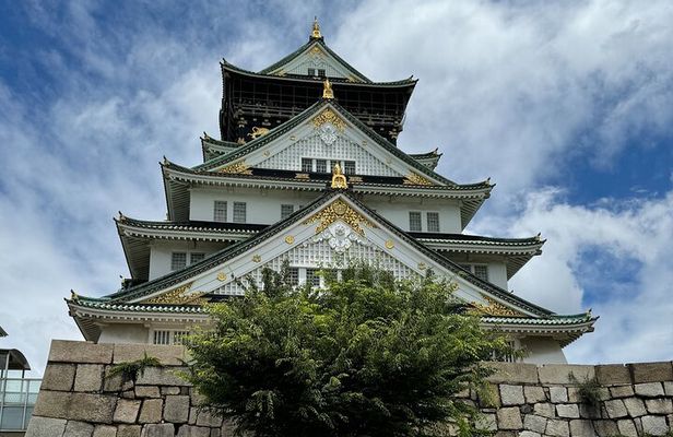 Osaka Explore Every Bit of Osaka Castle in 3 Hours