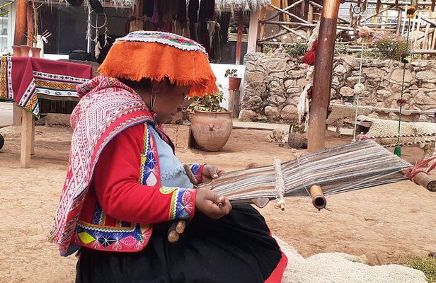 Sacred Valley Private Full Day Deluxe Tour in Cusco