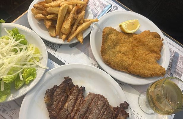Food Tour in Buenos Aires City in Small Groups
