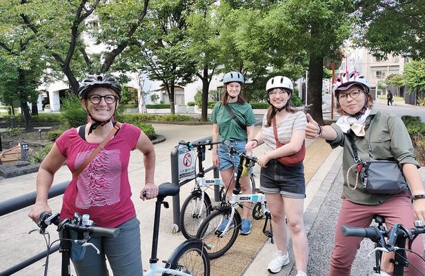 Tokyo downtown bicycle tour Tokyo Backstreets Bike Tour