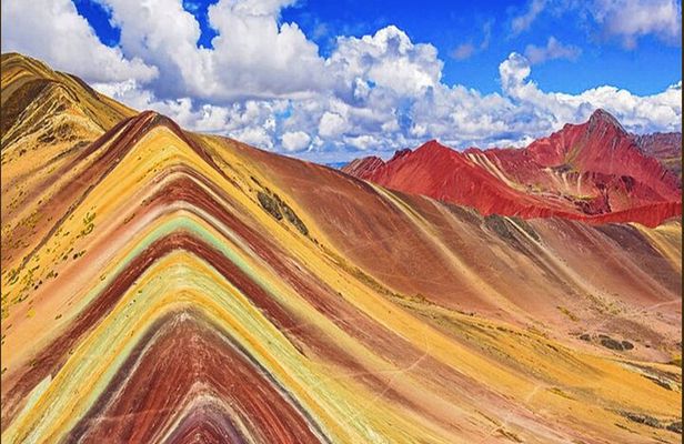 7d 6n Machu Picchu Mountain colors Sacred Valley Humantay Lagoon