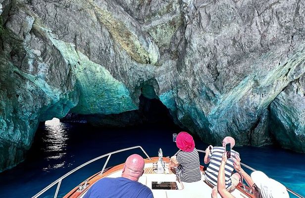 Capri Daily Boat Tour