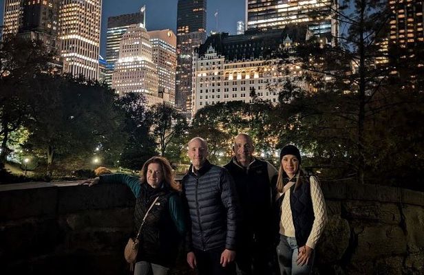 Central Park After Dark Tour with Complimentary Photo Album
