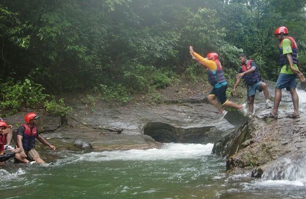 White Water Rafting & Canyoning Day Tour from Colombo/Negambo