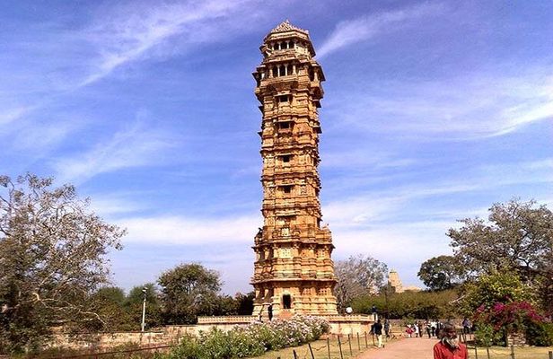 Private Chittorgarh Fort Day Tour from Udaipur Optional Guide