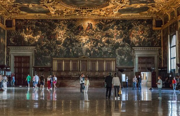 Venice: Doge's Palace Guided Tour With Tickets & Optional Gondola