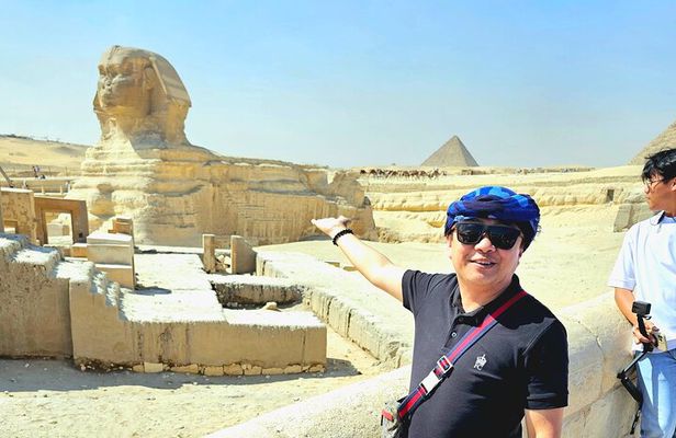 Private Day Tour Pyramids of Giza & Lunch All inclusive 