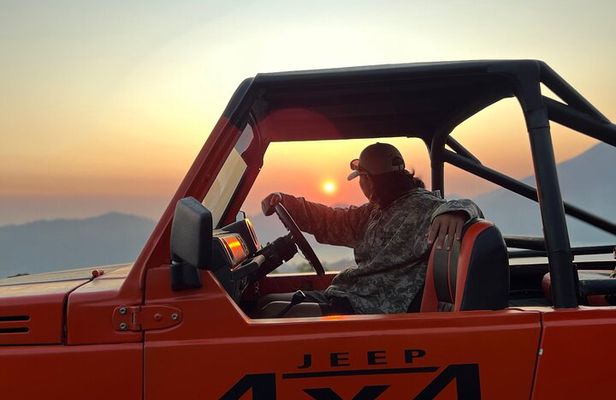Mount Batur jeep Sunrise with Photographer