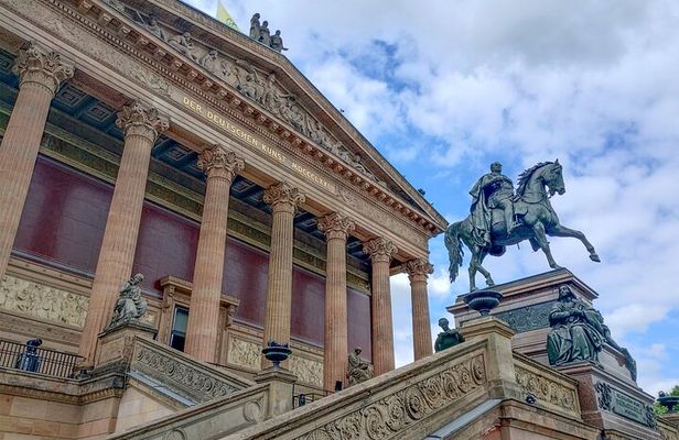 Highlights Tour: Explore Berlin's unique Museum Island