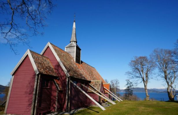 Atlantic Ocean Road, Kvernes Stav Church and More in Molde 