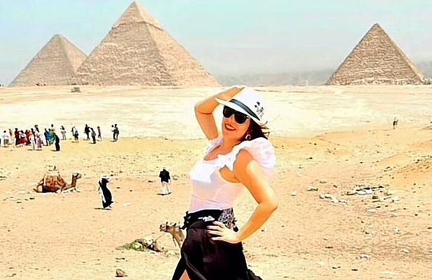 Day Tour Giza Pyramids and Egyptian Museum with Khan El-Khalili