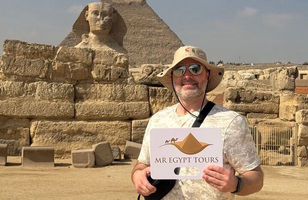 comfort Day tour to Giza pyramids & sphinx, saqqara and Memphis 