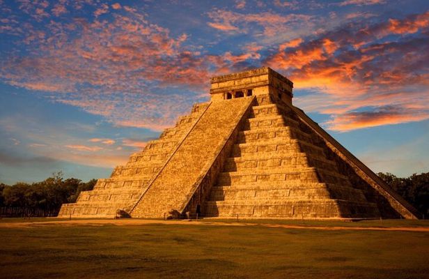 Chichen Itzá Tour with Cenote Swim Experience and Valladolid