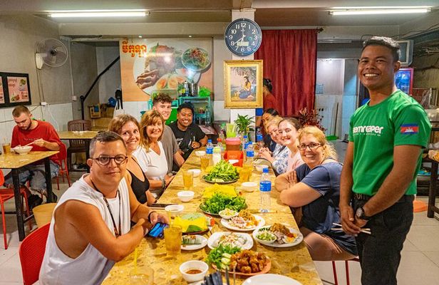 Siem Reap Morning Market & Food Tour by Tuk Tuk 