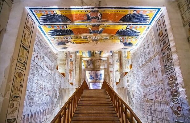 Private Guided Tour to Valley of the Kings