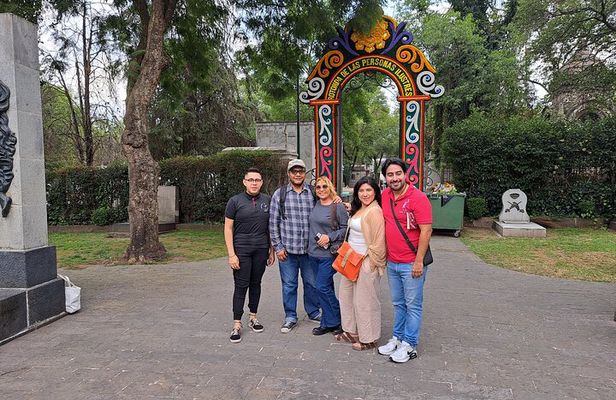 Cable Car in Chapultepec Pantheon and Hidden Art of Caracas