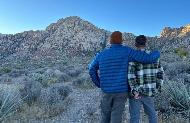 Red Rock Canyon Hiking Adventure fom Las Vegas