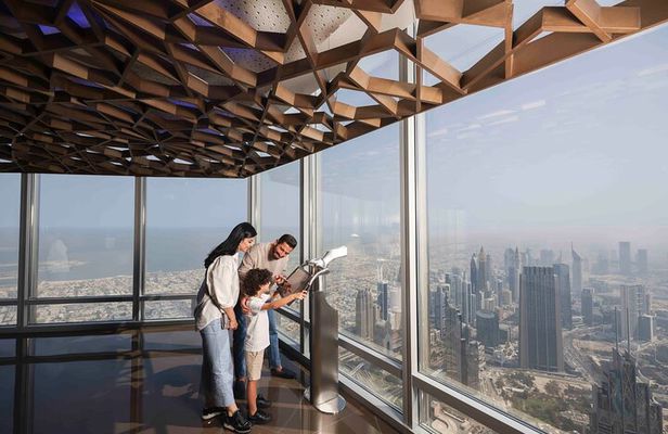 Burj Khalifa: At the Top (125 floor) with the Cafe Treat