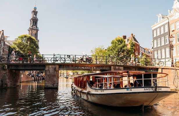 Amsterdam Historic Tour On Classic Saloon Boat