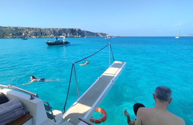 1-Day Cruise with Lunch and Snorkeling to Favignana from Marsala
