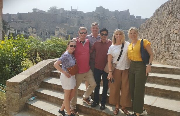 Hyderabad - A Full Day Private Guided City Tour with Ethnic Lunch