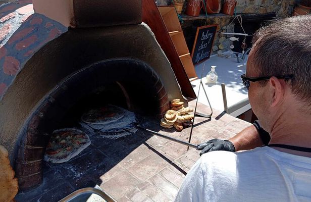 Mykonian Farm and Bakery Class with Brunch in Greece