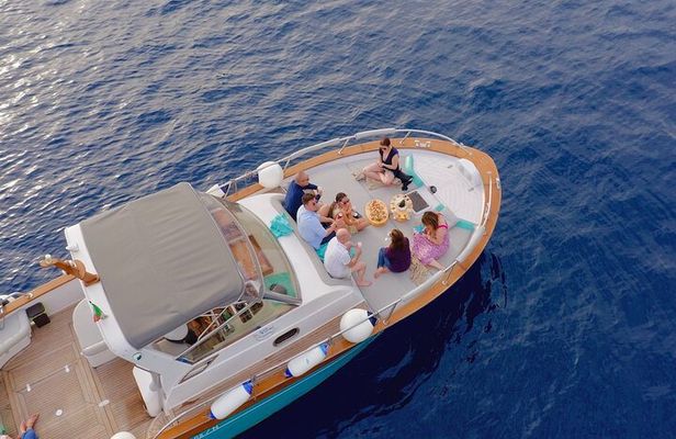 Positano and Li Galli Archipelago Boat Tour from Amalfi