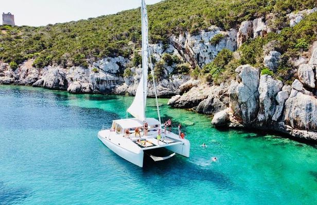 Porto Conte Half-day catamaran tour with aperitif