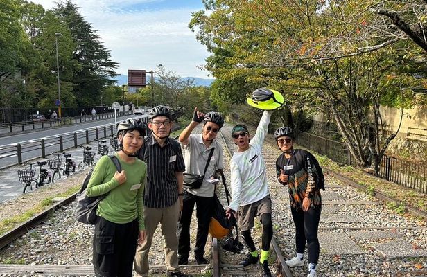 5 Guests Only: Explore Kyoto’s History & Hidden Gems by E-bike