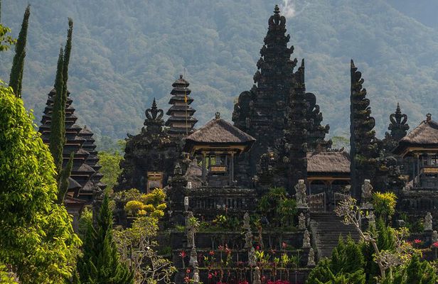 Get Your Personal Tour Guide to Explore Beautiful island of Bali