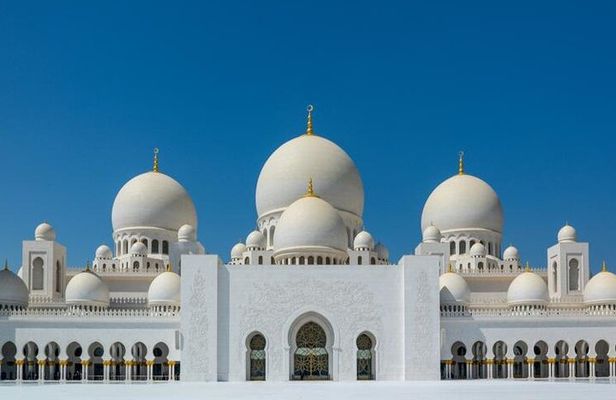 Abu Dhabi Grand Mosque and Louvre Private Tour from Dubai