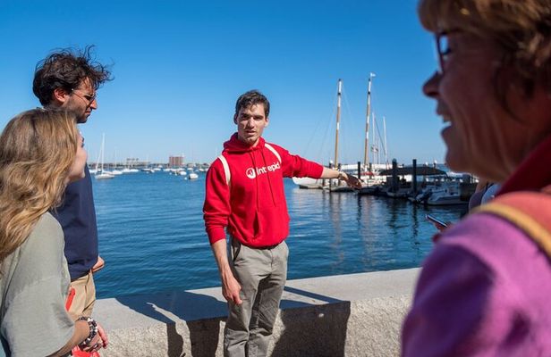 Boston Seafood & Freedom Trail Walking Tour
