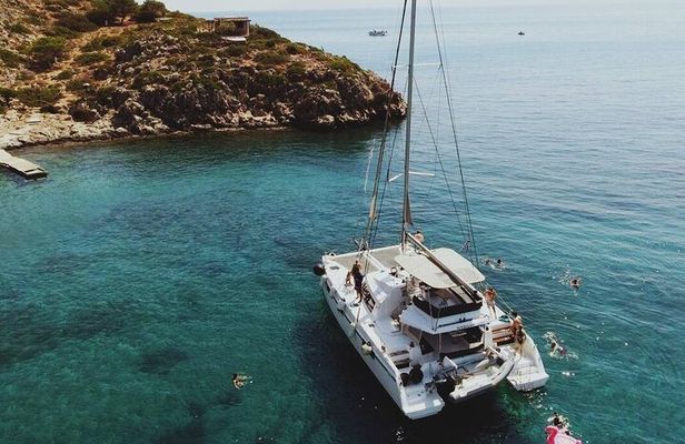 Chania: Morning Catamaran Cruise with Premium Lunch & Drinks