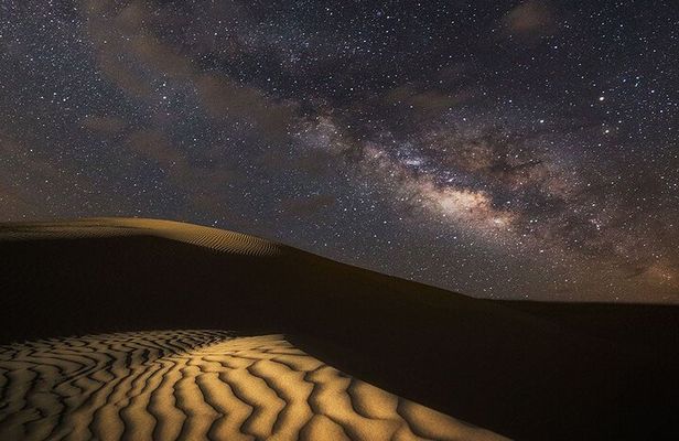 Abu Dhabi Desert Stargazing Tour – Campfire, Stars & Silence