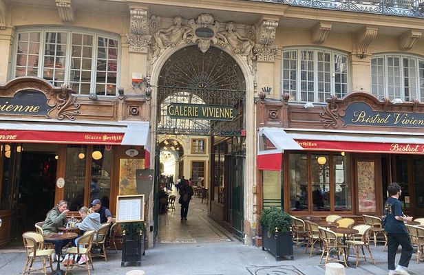 Walking tour of the Covered Passages of Paris -10 people max