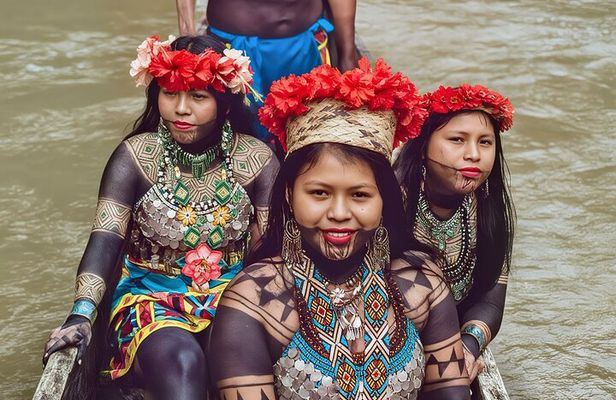 Embera Village and Hidden Waterfall Charges River Tour 