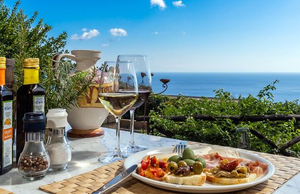 Wine & Food Tasting in Villarena