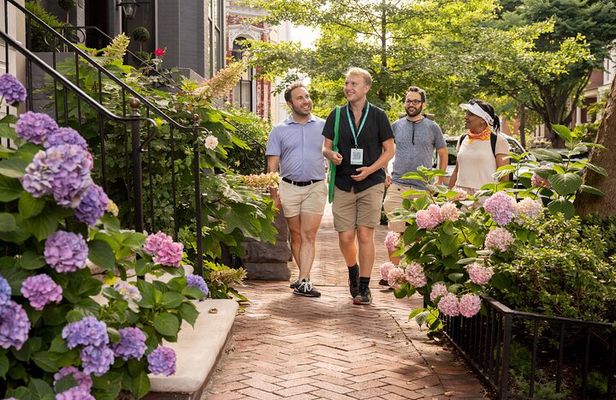 Old Town Alexandria in a Day with Round Trip Ferry Cruise
