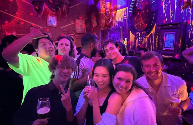 Hong Kong Bar Hopping Tour (Lan Kwai Fong)