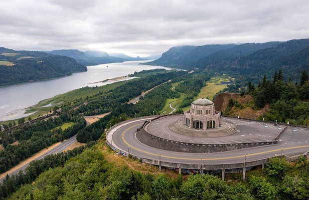 Private Tour of Multnomah Falls and Columbia Gorge from Portland