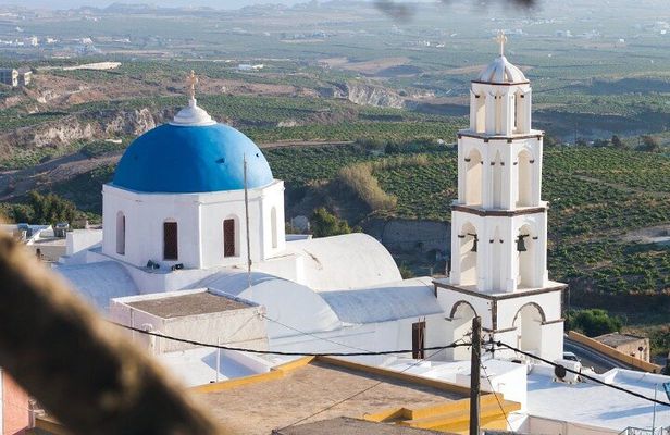 Santorini Traditional Villages and Akrotiri Excavations