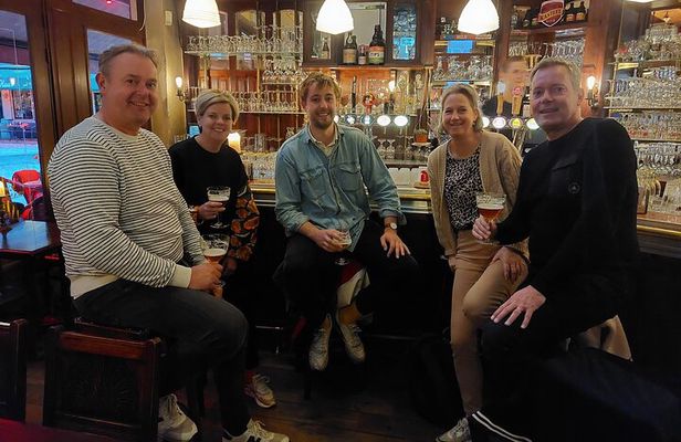 3 Course Walking Dinner in Delft with Guided Tours in Between