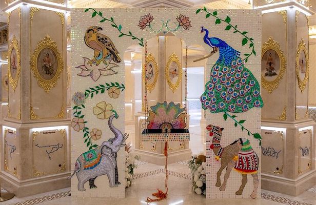 BAPS Hindu Mandir & Grand Mosque Visit with Abu Dhabi Sightseeing