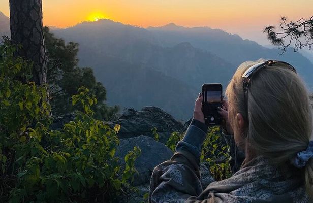 Private Guided Trek to Kunjapuri Temple & Waterfall at Sunrise
