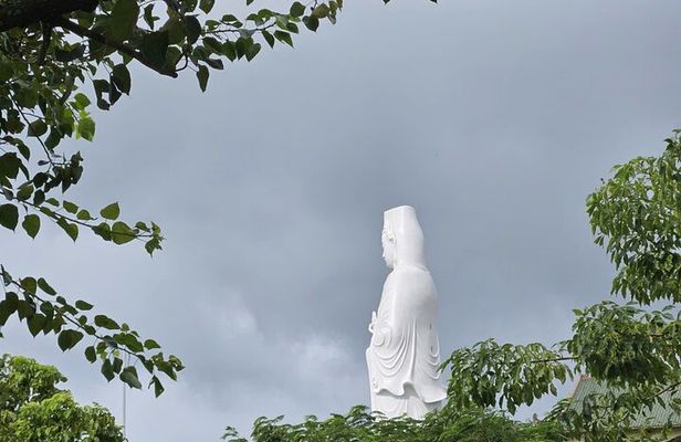 Da Nang City Sightseeing Private Tour With Funny Tour Guide