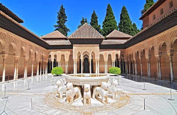 La Alhambra de Granada Group Tour from Motril Puerto