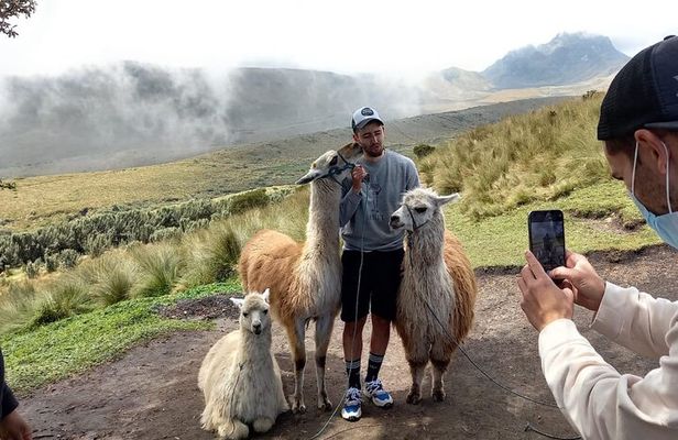 Quito Cable Car and Papallacta Hot Springs Adventure in Ecuador
