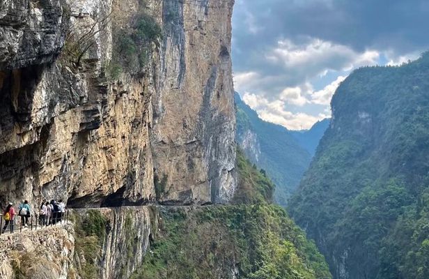 Guided Private Day Tour of Chongqing Wulong Karst