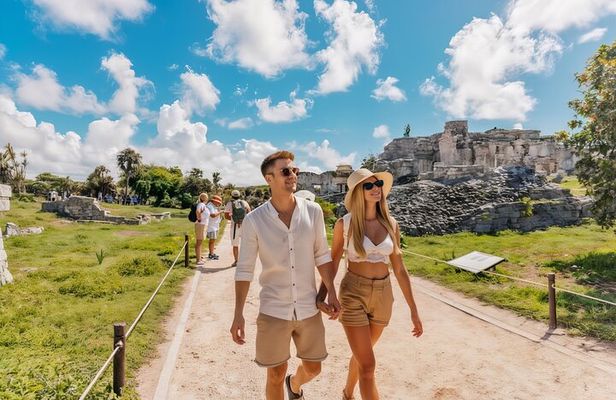 Guided Tour of Archaeological Zone of Tulum + Cenote Swim